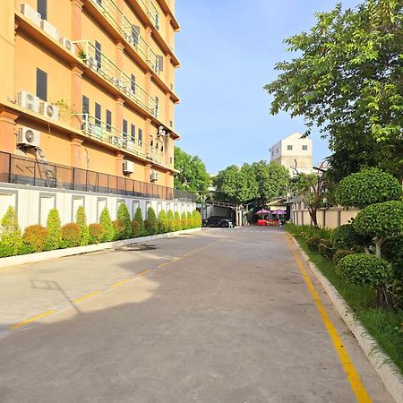 Joli Hotel Phnom Pen Exterior foto