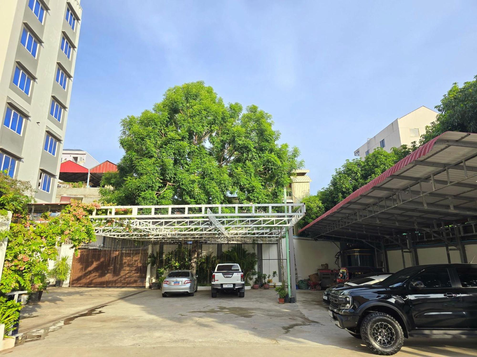 Joli Hotel Phnom Pen Exterior foto